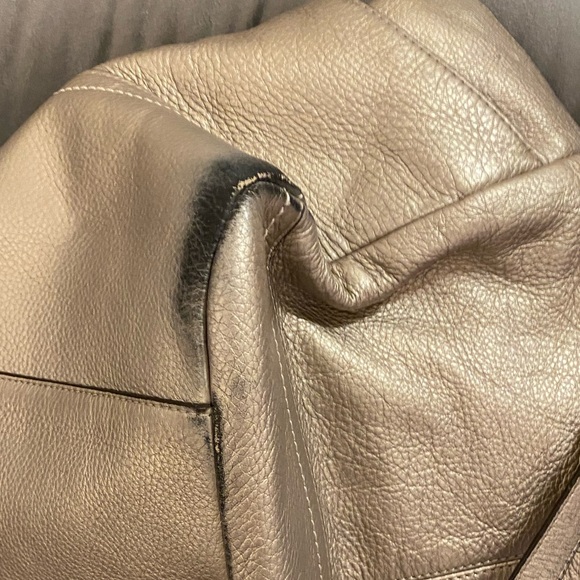 Rehab Bag Bundle!! LV, Ferragamo, Coach, Tory - Picture 12 of 16